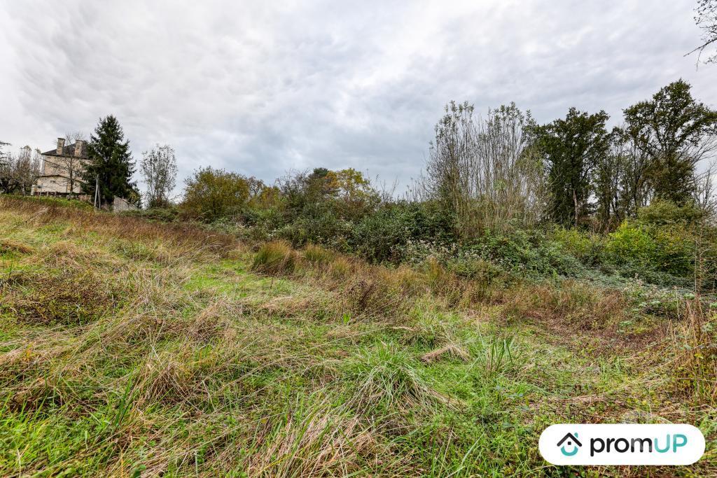 Terrain à vendre Corrèze Mansac - 19520 - Photos Vivastreet (V6903) Terrain constructible de 17 000 m2 à MANSAC