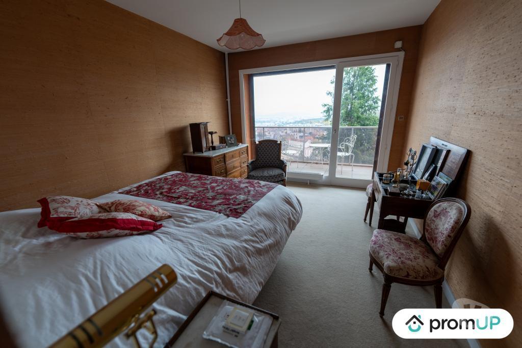 Appartements à vendre Puy-de-Dôme Royat - 63130 - Photos Vivastreet (V6921) Appartement de 146 m2 à ROYAT