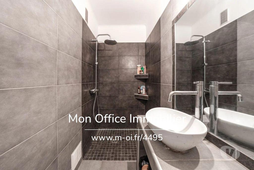 Appartements à vendre Bouches-du-Rhône Aix en Provence - Photos Vivastreet (4495-NFI.) Référence : 4495-NFI. - Appartement T5 + balcon +...