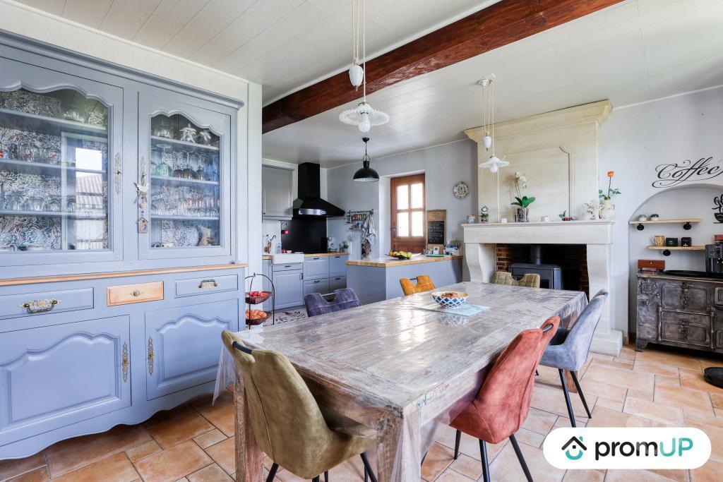 Vente Maison Charente-Maritime Massac - 17490 - Photos Vivastreet (V6914) Maison individuelle de 232 m2 à MASSAC