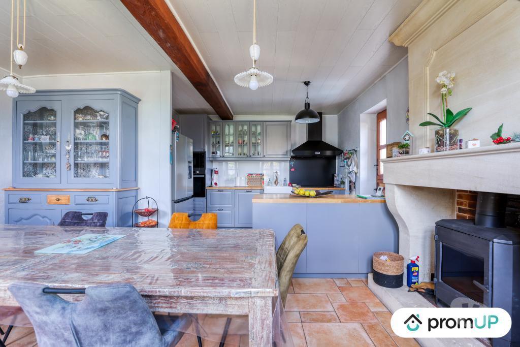 Vente Maison Charente-Maritime Massac - 17490 - Photos Vivastreet (V6914) Maison individuelle de 232 m2 à MASSAC