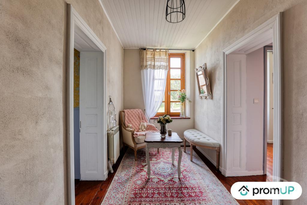 Vente Maison Charente-Maritime Massac - 17490 - Photos Vivastreet (V6914) Maison individuelle de 232 m2 à MASSAC
