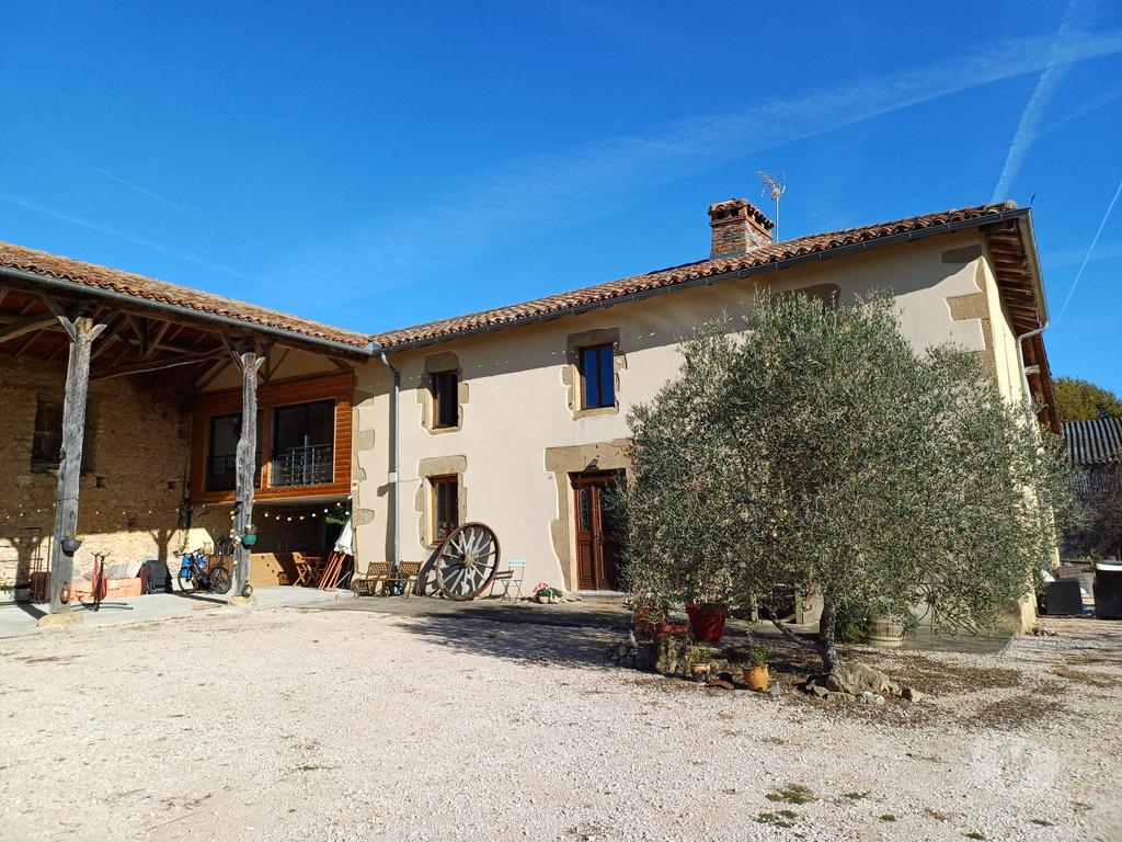 Vente Maison Haute-Garonne Boulogne sur Gesse - 31350 - Photos Vivastreet Grande Maison de Campagne Restaurée avec Gîte, Piscine et Supe