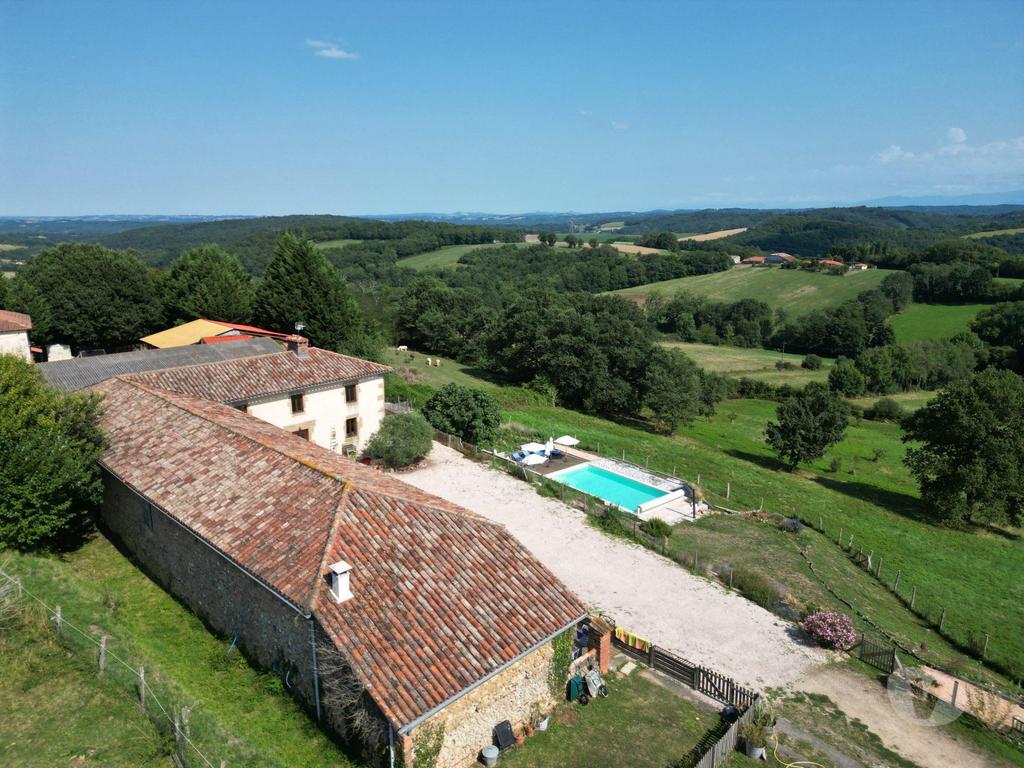 Vente Maison Haute-Garonne Boulogne sur Gesse - 31350 - Photos Vivastreet Grande Maison de Campagne Restaurée avec Gîte, Piscine et Supe