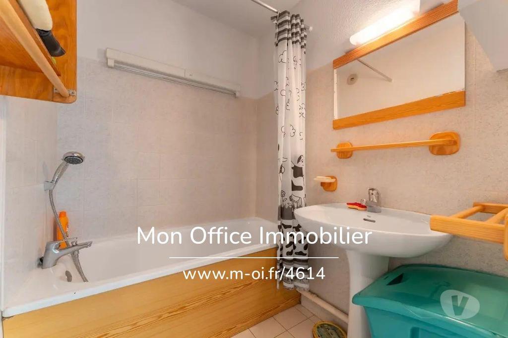 Appartements à vendre Hautes-Alpes Embrun - 05200 - Photos Vivastreet (4614-EBO) Référence : 4614-EBO - Appartement 2 pièces avec...