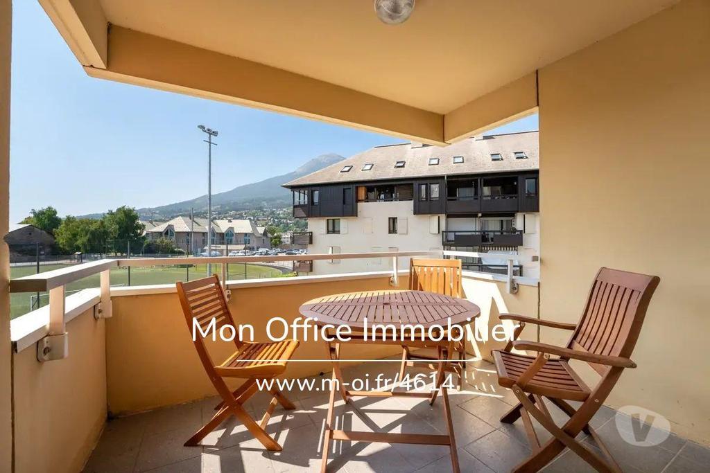 Appartements à vendre Hautes-Alpes Embrun - 05200 - Photos Vivastreet (4614-EBO) Référence : 4614-EBO - Appartement 2 pièces avec...