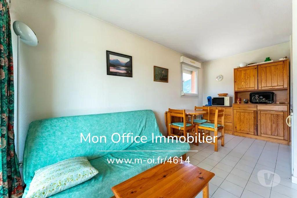 Appartements à vendre Hautes-Alpes Embrun - 05200 - Photos Vivastreet (4614-EBO) Référence : 4614-EBO - Appartement 2 pièces avec...