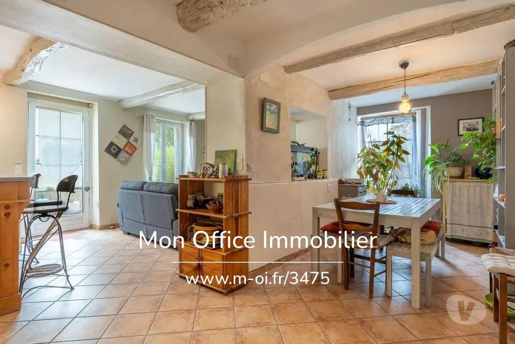 Vente Maison Bouches-du-Rhône St Cannat - 13760 - Photos Vivastreet (4592-RMO.) Référence : 4592-RMO. - Maison 6 pièces