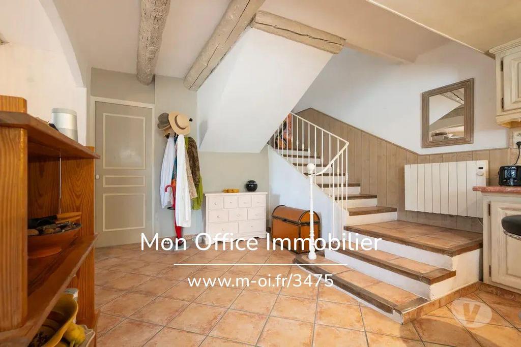 Vente Maison Bouches-du-Rhône St Cannat - 13760 - Photos Vivastreet (4592-RMO.) Référence : 4592-RMO. - Maison 6 pièces