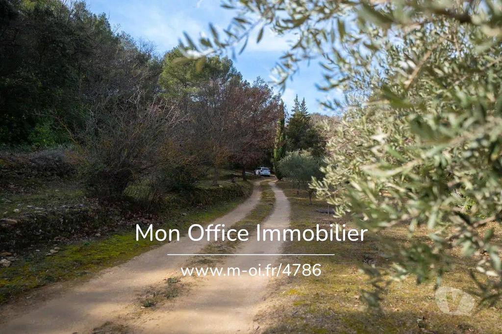 Vente Maison Bouches-du-Rhône Rognes - 13840 - Photos Vivastreet (4844-SKA) Référence : 4844-SKA - Maison 5 pièces à Rognes...