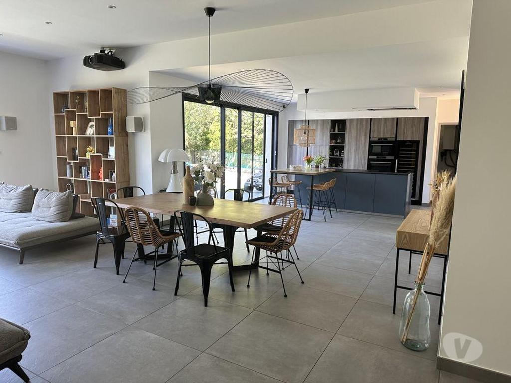 Vente Maison Gard Villeneuve les Avignon - 30400 - Photos Vivastreet Villeneuve les Avignon, Magnifique villa contemporaine 151m2