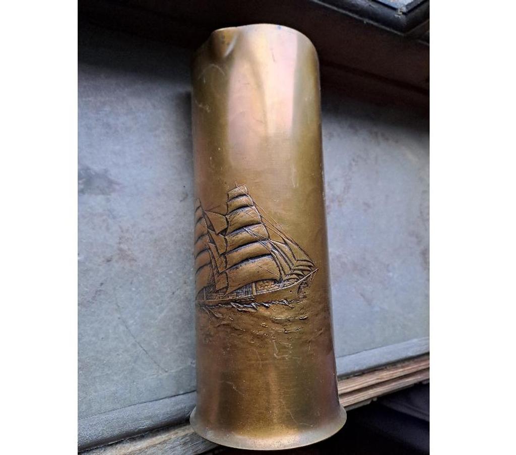 Décoration - art Seine-et-Marne Montceaux les Provins - 77151 - Photos Vivastreet ancien vase en bronze