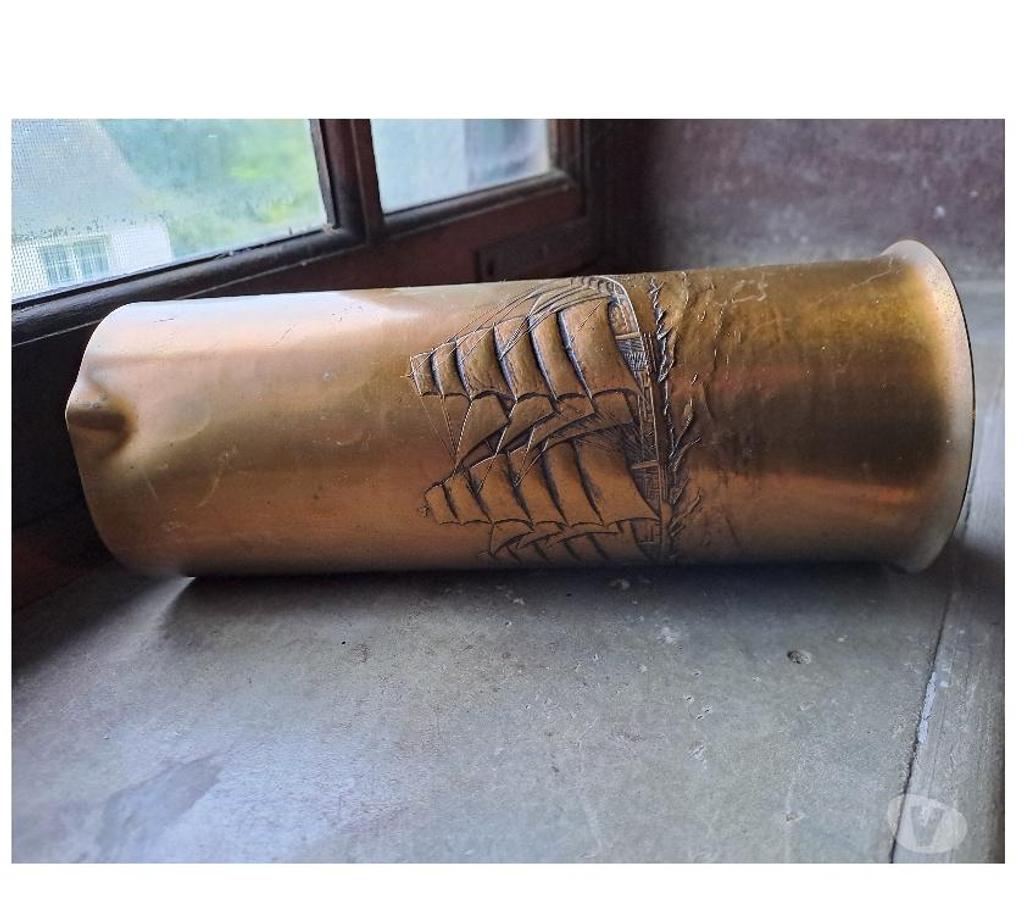 Décoration - art Seine-et-Marne Montceaux les Provins - 77151 - Photos Vivastreet ancien vase en bronze