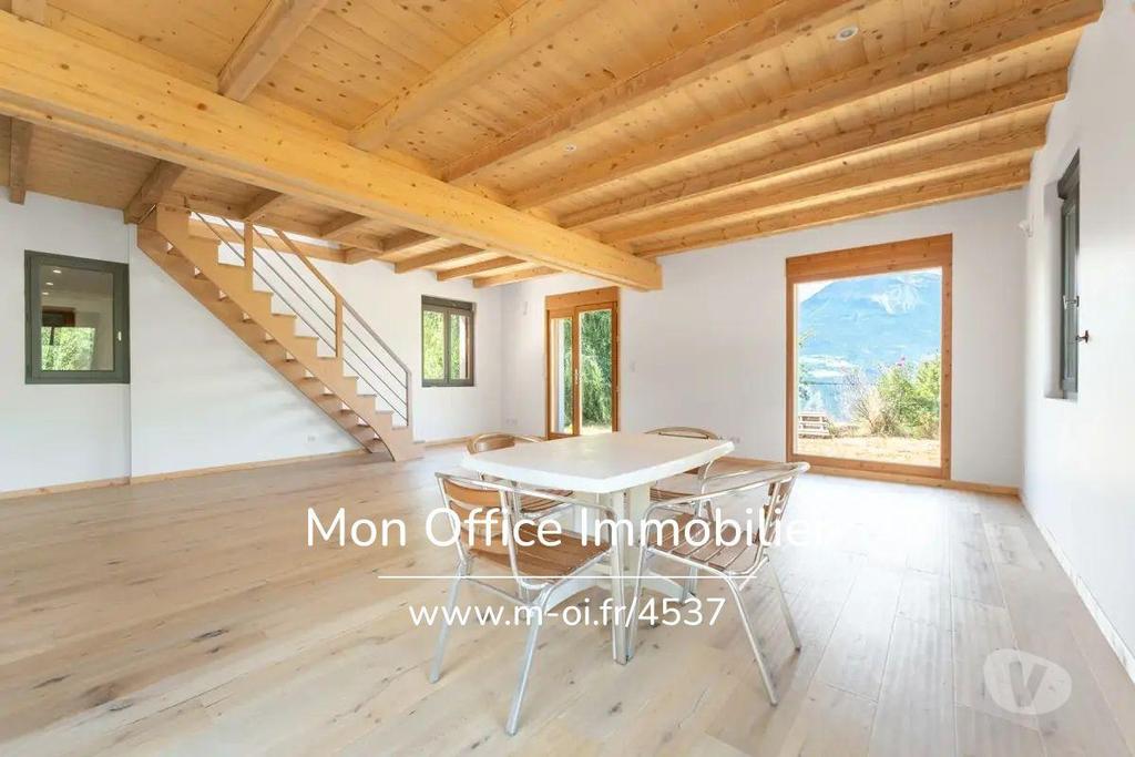 Vente Maison Hautes-Alpes Crots - 05200 - Photos Vivastreet (4537-MTE.) Référence : 4537-MTE. - Maison 124 m2 - Calme et...