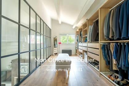 Vente Maison Aix en Provence Aix en Provence - Photos Vivastreet (4684-BGA) Référence : 4684-BGA - Maison 7 pièce(s) à...