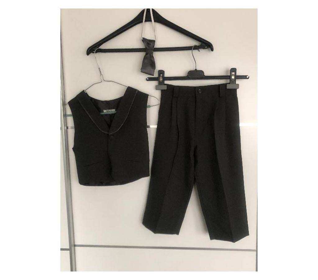 Vêtements bébés Nord Wasquehal - 59290 - Photos Vivastreet Pantalon + gilet + cravate garçon (taille 2 ans)