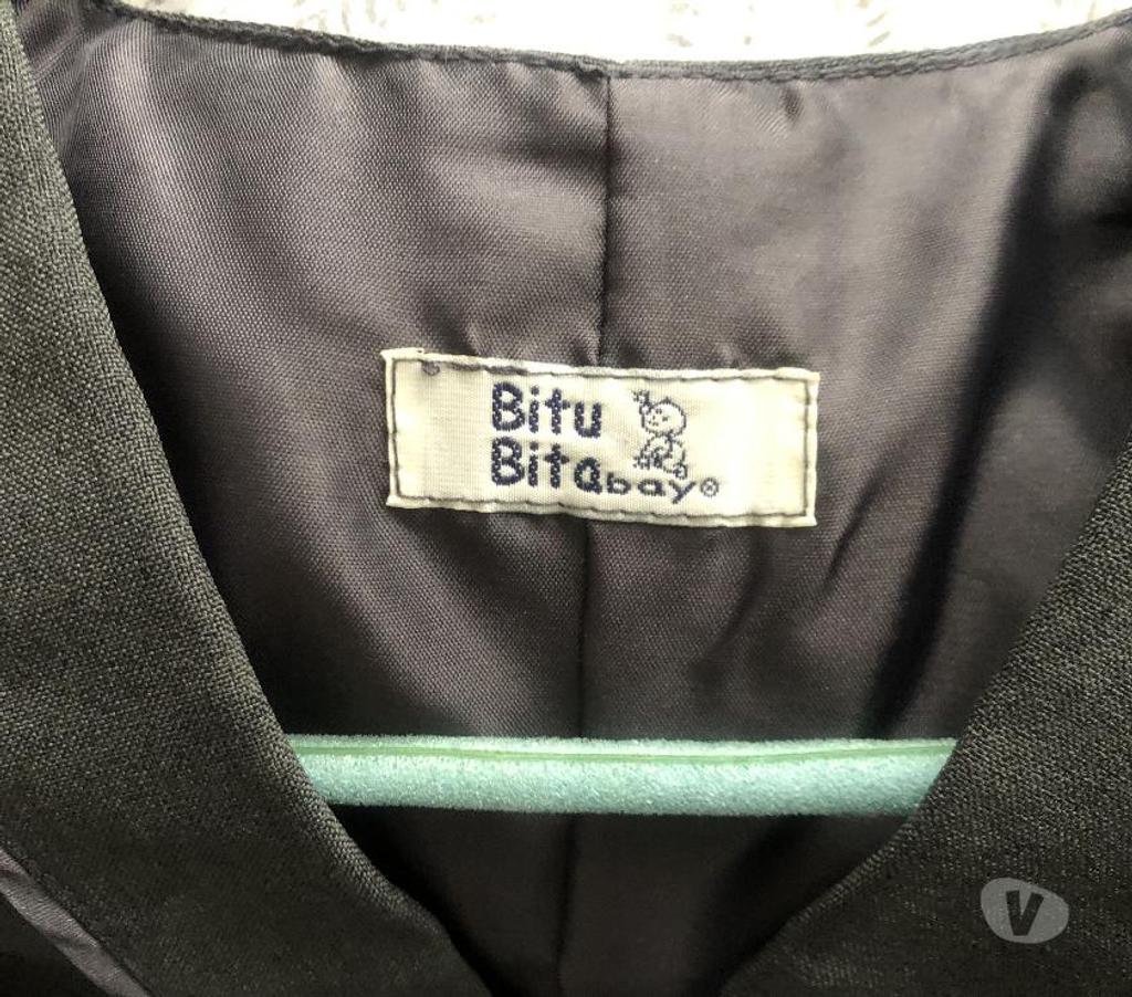 Vêtements bébés Nord Wasquehal - 59290 - Photos Vivastreet Pantalon + gilet + cravate garçon (taille 2 ans)