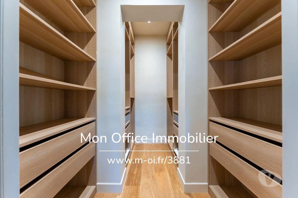 Appartements à vendre Bouches-du-Rhône Aix en Provence - Photos Vivastreet (3881-NFI) Référence : 3881-NFI - Appartement 3 pièces luxe +...