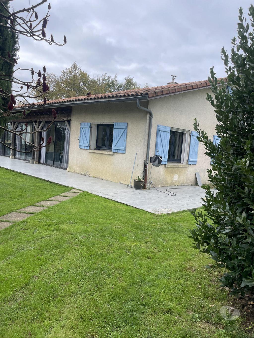 Vente Maison Gers Castillon Debats - 32190 - Photos Vivastreet Propriété equestre, piscine 4.7 Hect. avec Gîte : moulin