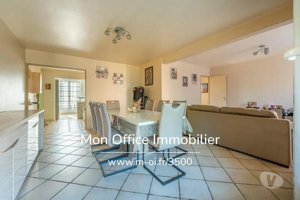 Appartements à vendre Bouches-du-Rhône Gardanne - 13120 - Photos Vivastreet (4766-JAN.) Référence : 4766-JAN. - Appartement T4 99m2 +...
