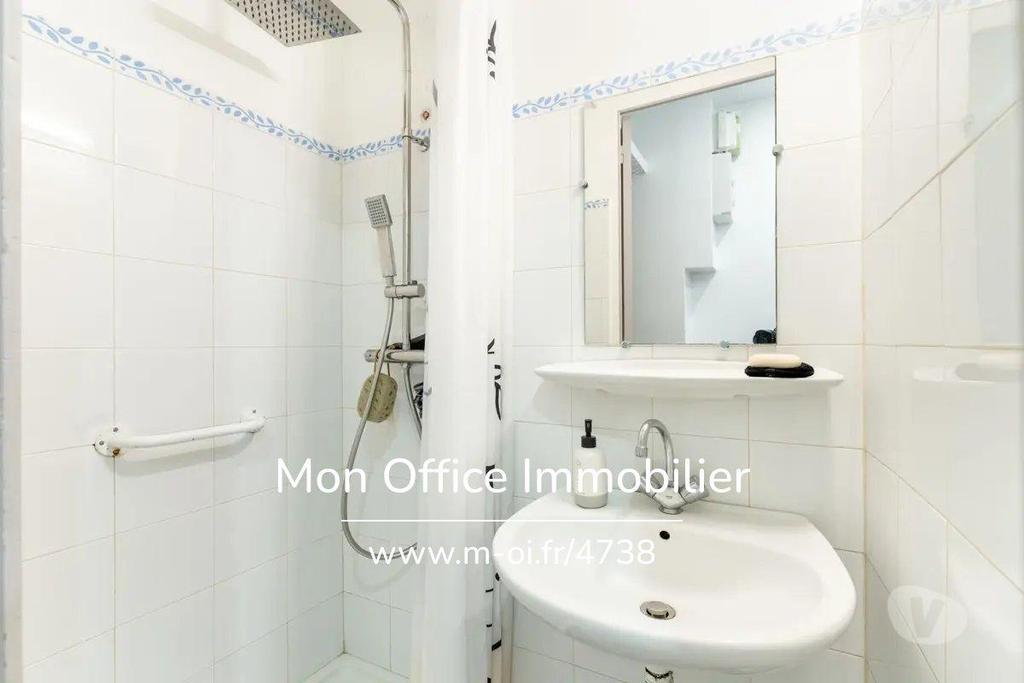 Appartements à vendre Bouches-du-Rhône Marseille - Photos Vivastreet (4796-CLA) Référence : 4796-CLA - Appartement 2 pièces avec...