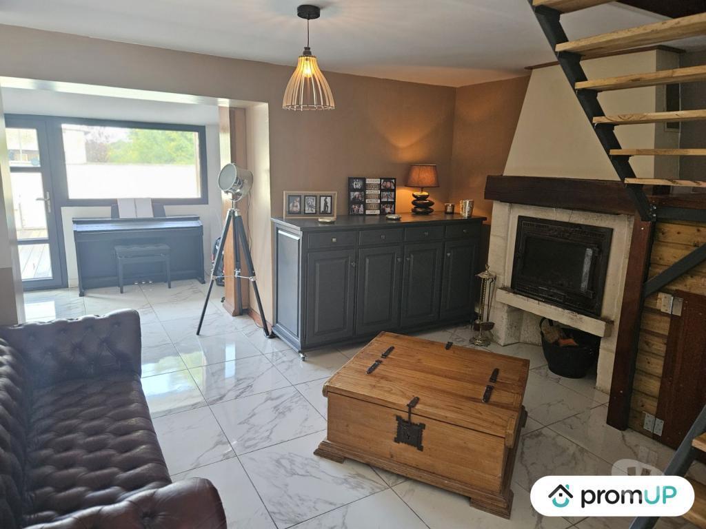 Vente Maison Gironde St Germain du Puch - 33750 - Photos Vivastreet (V6924) Maison mitoyenne de 220 m2 à SAINT-GERMAIN-DU-PUCH