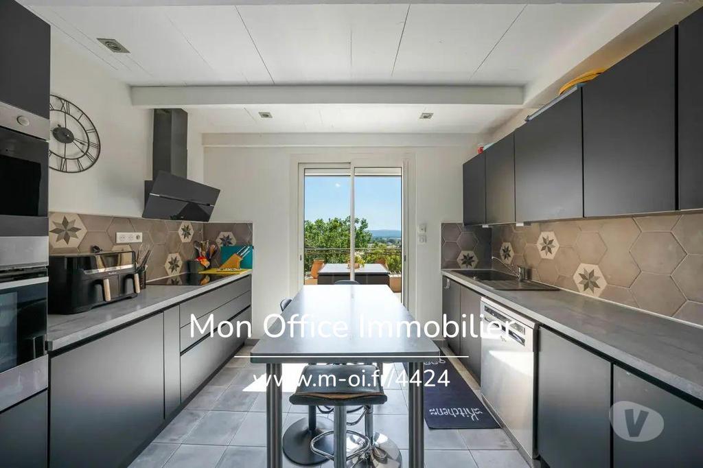 Vente Maison Var Pourrieres - 83910 - Photos Vivastreet (4424-MBA.) Référence : 4424-MBA. - Maison 5 pièce(s) à...