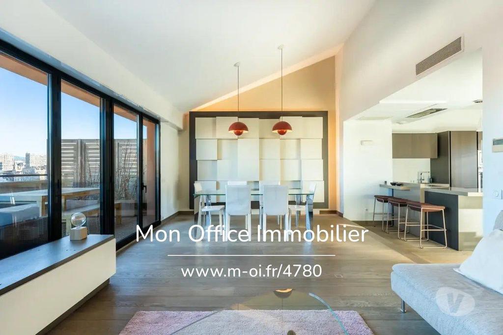Appartements à vendre Bouches-du-Rhône Marseille - Photos Vivastreet (4780-CLA.) Référence : 4780-CLA. - Appartement en duplex 5...