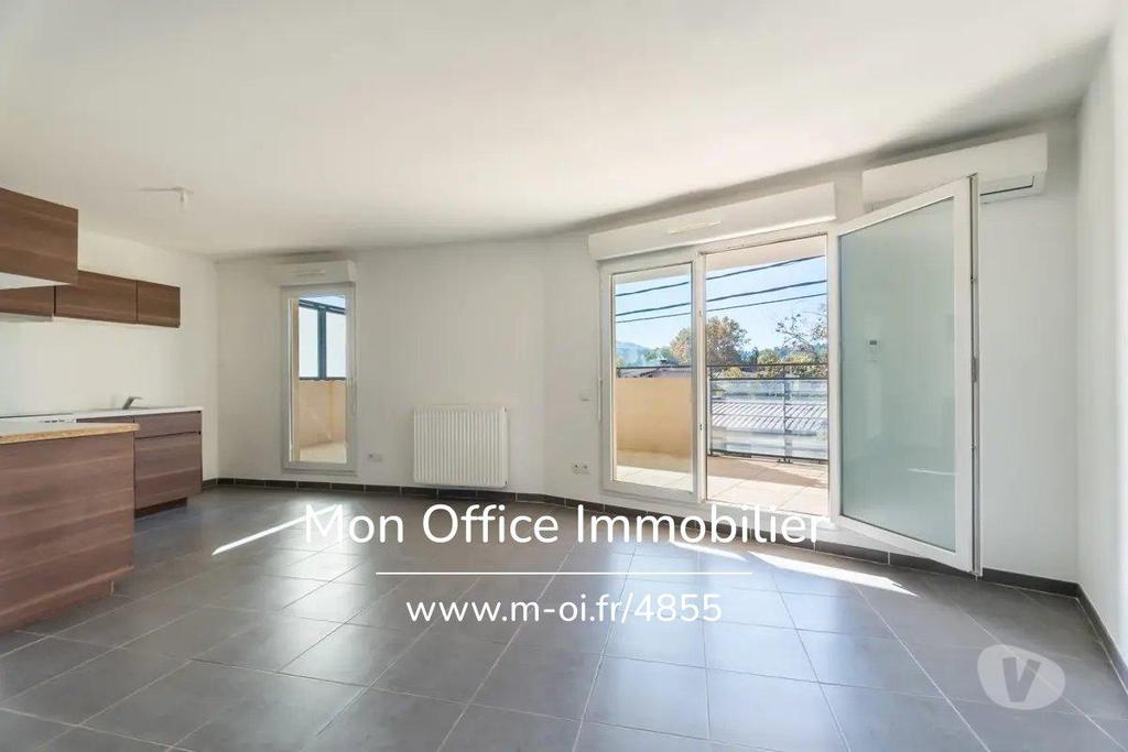 Appartements à vendre Bouches-du-Rhône Gardanne - 13120 - Photos Vivastreet (4855-NAM) Référence : 4855-NAM - Appartement T3 terrasse...