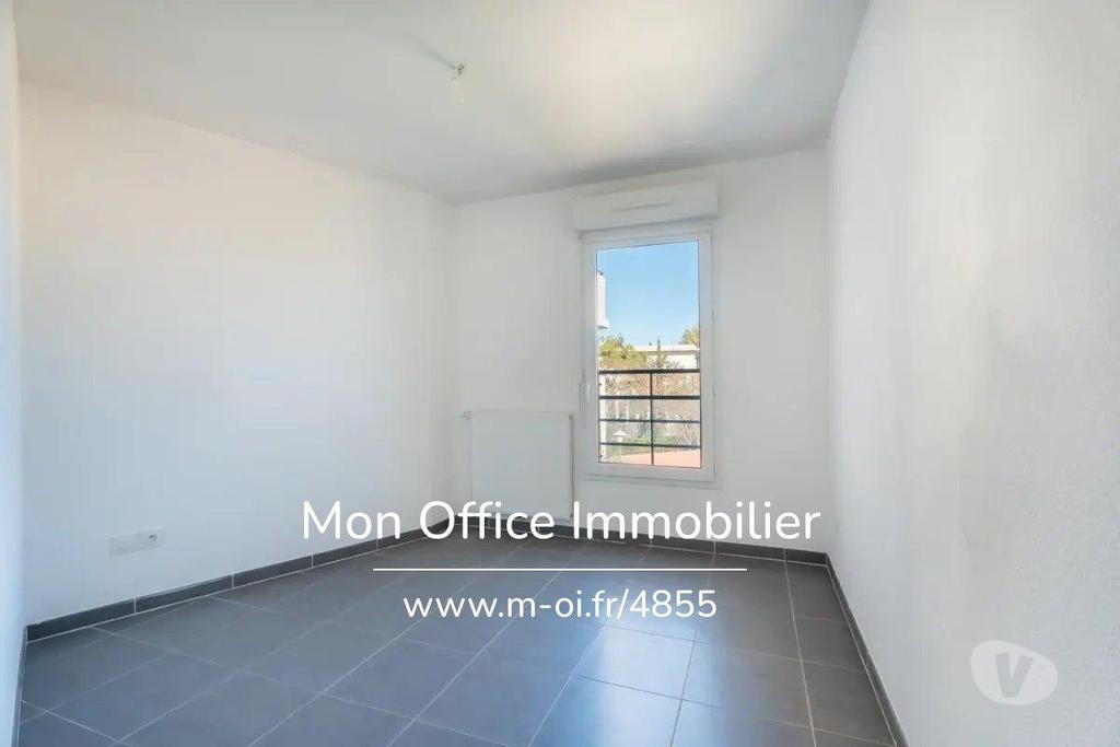 Appartements à vendre Bouches-du-Rhône Gardanne - 13120 - Photos Vivastreet (4855-NAM) Référence : 4855-NAM - Appartement T3 terrasse...