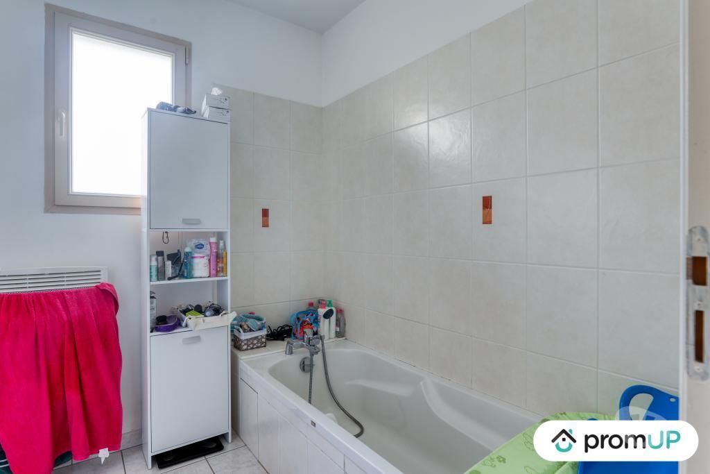 Vente Maison Deux-Sèvres Celles sur Belle - Photos Vivastreet (V6917) Maison individuelle de 100 m2 à CELLES-SUR-BELLE