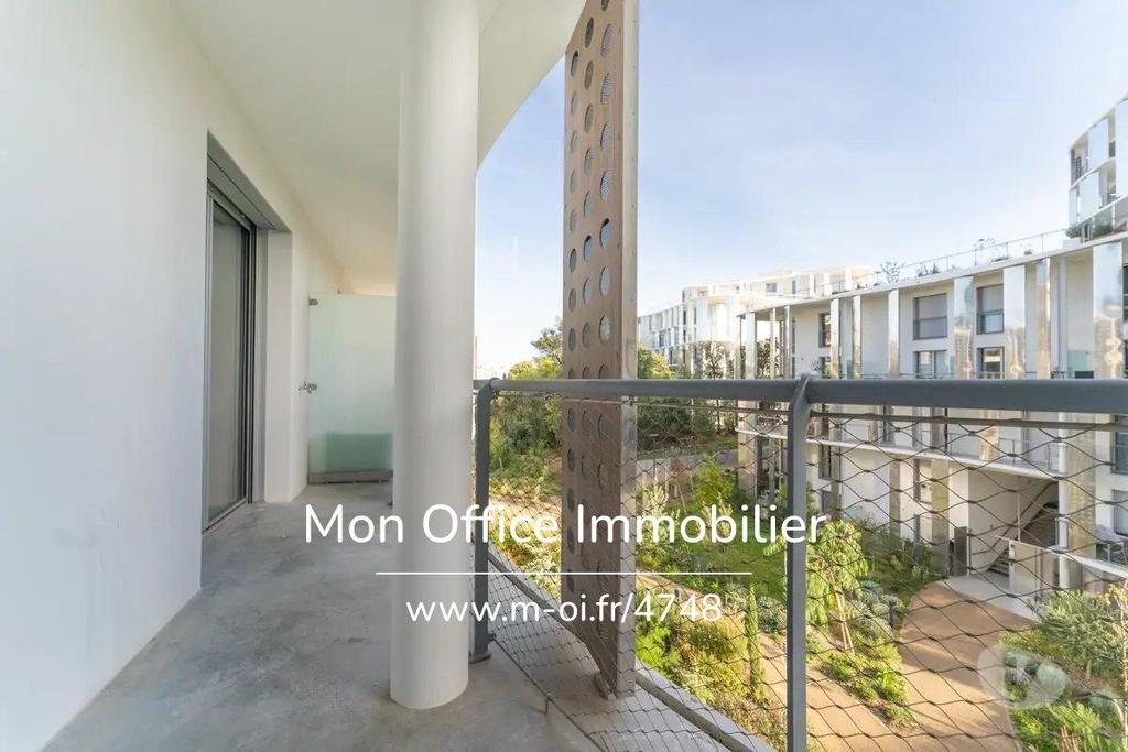 Appartements à vendre Bouches-du-Rhône Marseille - Photos Vivastreet (4748-AMA) Référence : 4748-AMA - Duplex T5 - Balcon -Box double