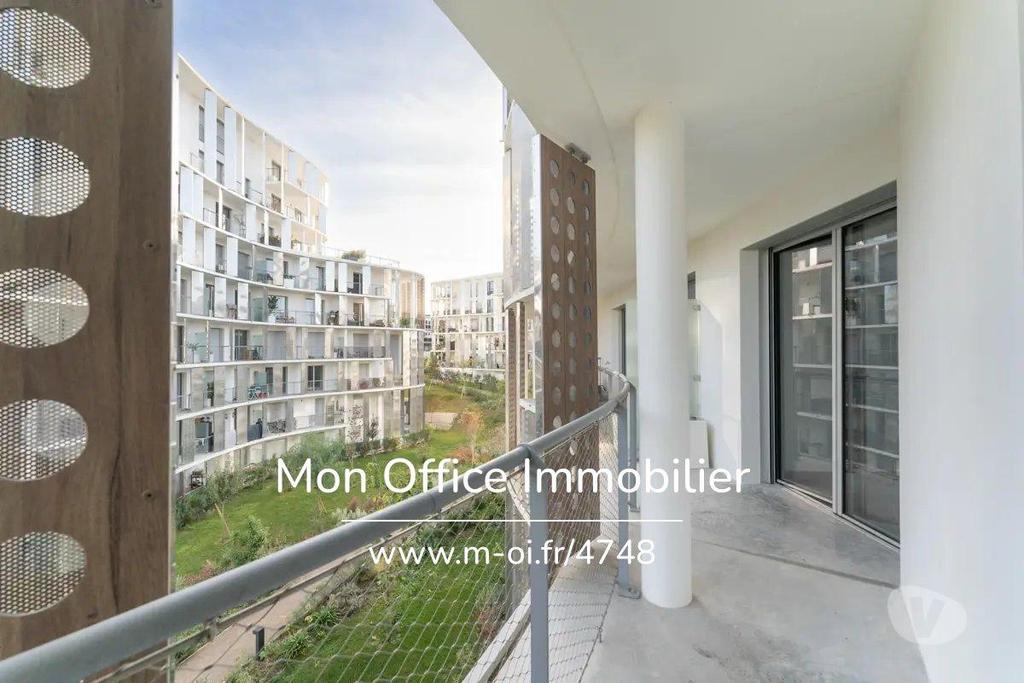 Appartements à vendre Bouches-du-Rhône Marseille - Photos Vivastreet (4748-AMA) Référence : 4748-AMA - Duplex T5 - Balcon -Box double