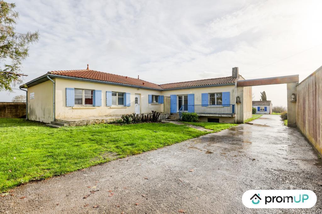 Vente Maison Charente-Maritime Chaniers - 17610 - Photos Vivastreet (V6934) Ensemble immobilier de 270 m2 CHANIERS