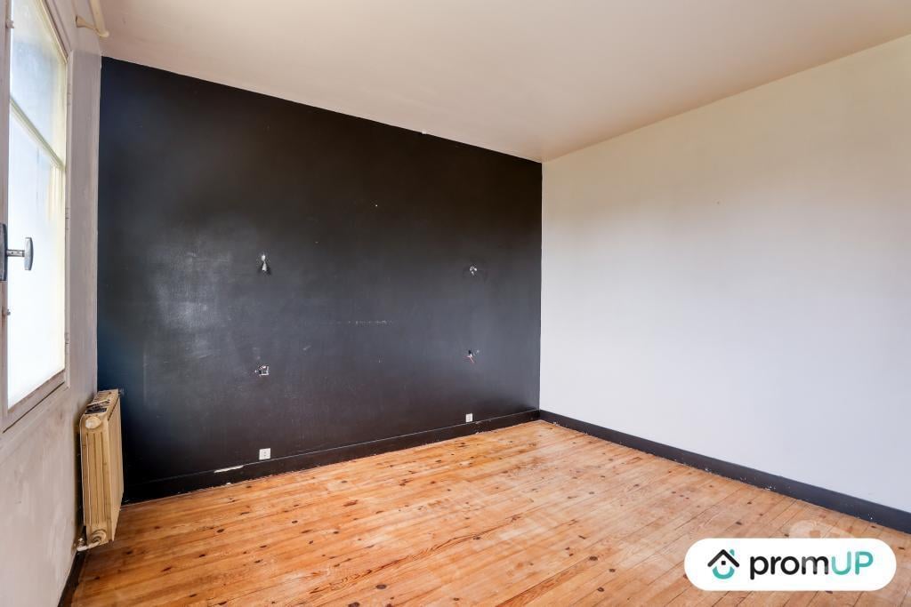 Vente Maison Charente-Maritime Chaniers - 17610 - Photos Vivastreet (V6934) Ensemble immobilier de 270 m2 CHANIERS