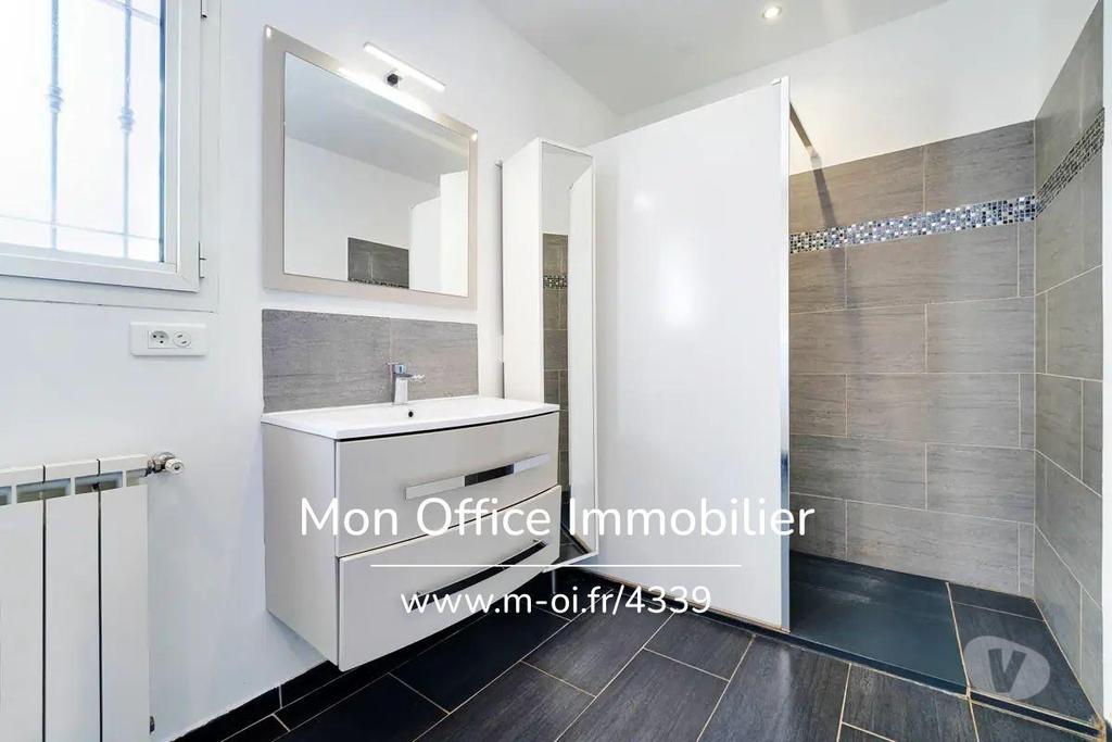 Vente Maison Bouches-du-Rhône La Ciotat - 13600 - Photos Vivastreet (4869-MCO) Référence : 4869-MCO - Maison de type 6 d'une...