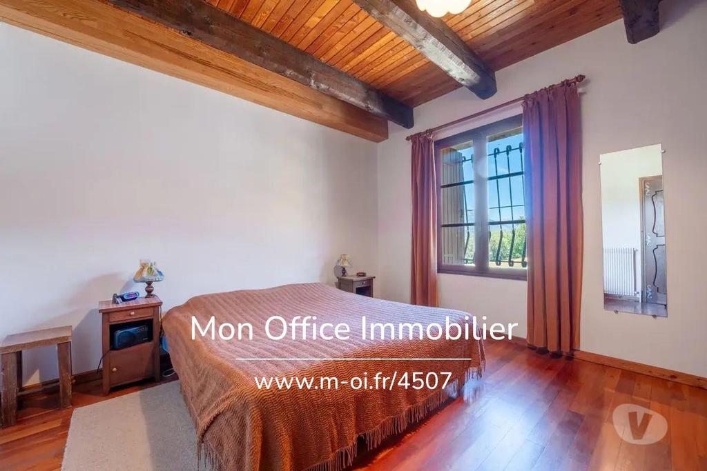Vente Maison Hautes-Alpes St Andre d'Embrun - 05200 - Photos Vivastreet (4518-MBE.) Référence : 4518-MBE. - Maison T6 + studio +...
