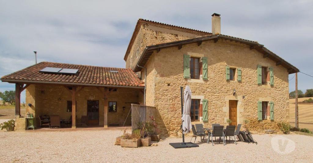 Vente Maison Gers Vic Fezensac - Photos Vivastreet Propriété avec gîte, piscine, terrain 4 hectares avec etang