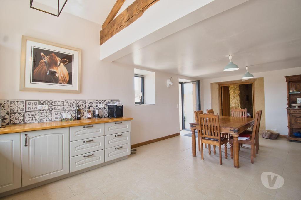 Vente Maison Gers Vic Fezensac - Photos Vivastreet Propriété avec gîte, piscine, terrain 4 hectares avec etang