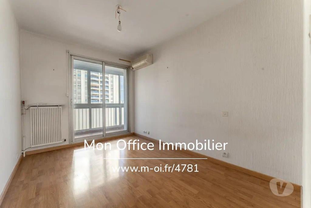 Appartements à vendre Bouches-du-Rhône Marseille - Photos Vivastreet (4781-AFO.) Référence : 4781-AFO. - Appartement 3 pièces avec...