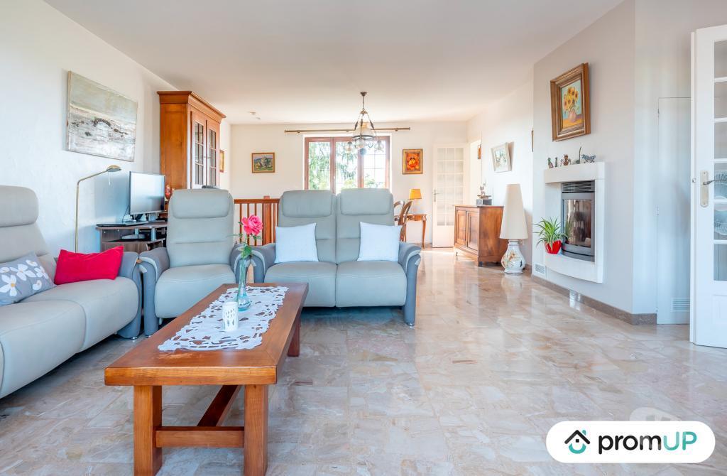 Vente Maison Saône-et-Loire Ecuisses - 71210 - Photos Vivastreet (V6810) Maison individuelle de 162 m2 à ÉCUISSES