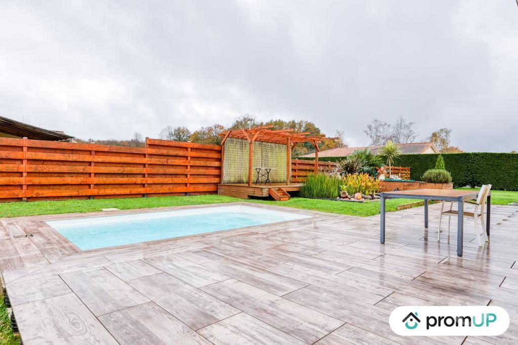Vente Maison Charente-Maritime Clerac - 17270 - Photos Vivastreet (V6940) Maison individuelle de 108 m2 à CLÉRAC