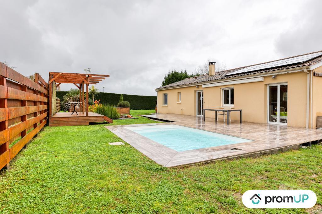 Vente Maison Charente-Maritime Clerac - 17270 - Photos Vivastreet (V6940) Maison individuelle de 108 m2 à CLÉRAC