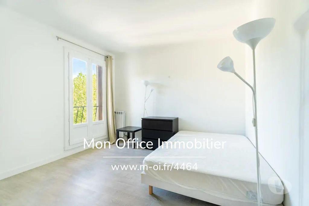 Appartements à vendre Bouches-du-Rhône Aix en Provence - Photos Vivastreet (4464-ETH.) Référence : 4464-ETH. - Appartement - T3 - 80m2 -...