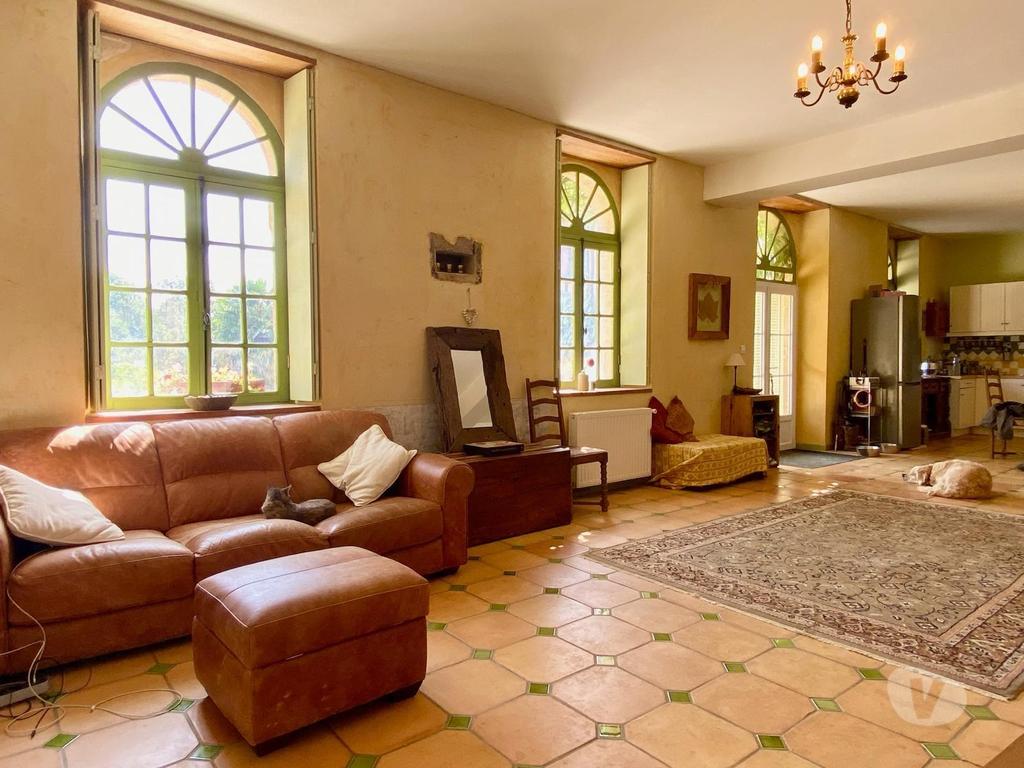 Vente Maison Hautes-Pyrénées Castelnau Magnoac - 65230 - Photos Vivastreet Manoir avec 14 hectares, carrière professionnelle et écuries,