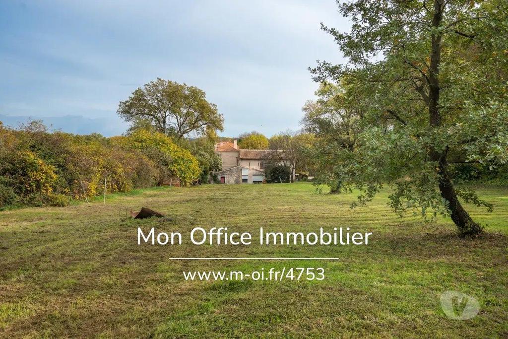 Vente Maison Bouches-du-Rhône Luynes - 13080 - Photos Vivastreet (4753-NGU) Référence : 4753-NGU - Exclusivité - Maison - À...