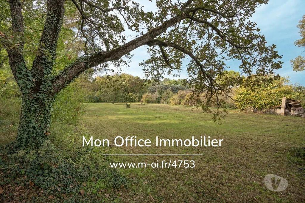 Vente Maison Bouches-du-Rhône Luynes - 13080 - Photos Vivastreet (4753-NGU) Référence : 4753-NGU - Exclusivité - Maison - À...