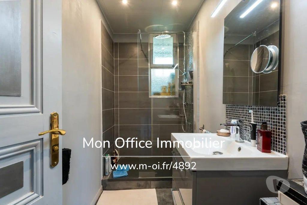 Appartements à vendre Bouches-du-Rhône Marseille - Photos Vivastreet (4892-MCO) Référence : 4892-MCO - Exclusivité Appartement 4...