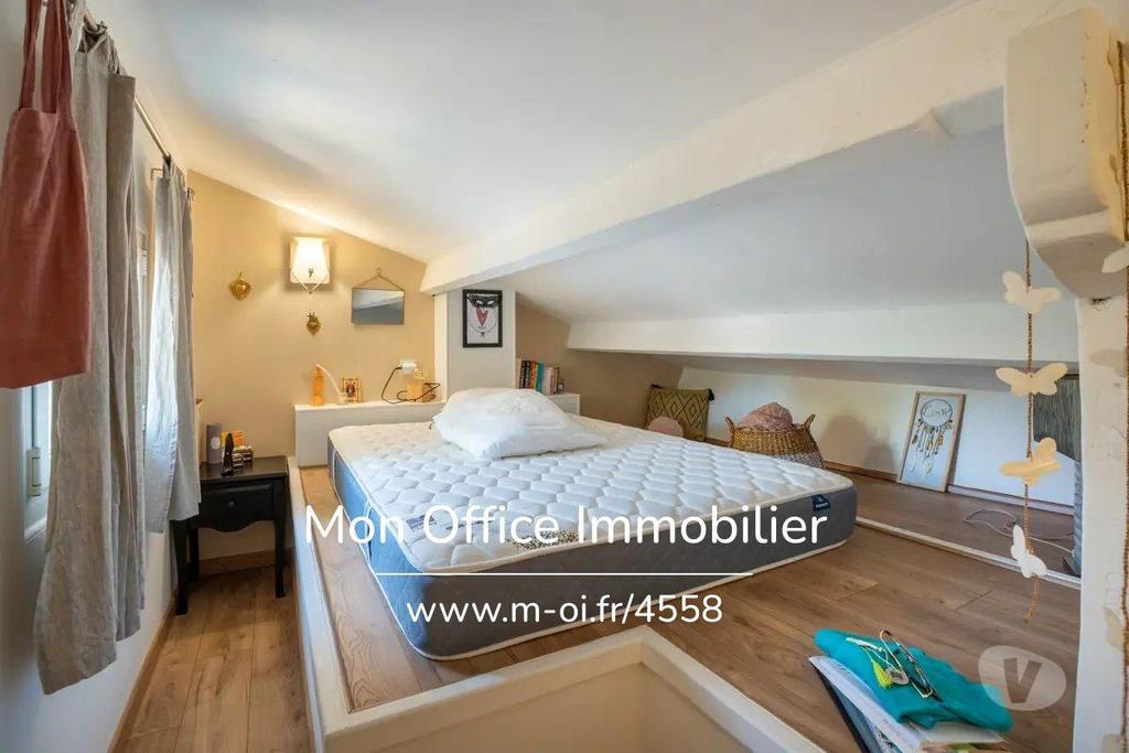 Vente Maison Bouches-du-Rhône La Ciotat - 13600 - Photos Vivastreet (4558-VCA.) Référence : 4558-VCA. - Maison rénovée quartier...