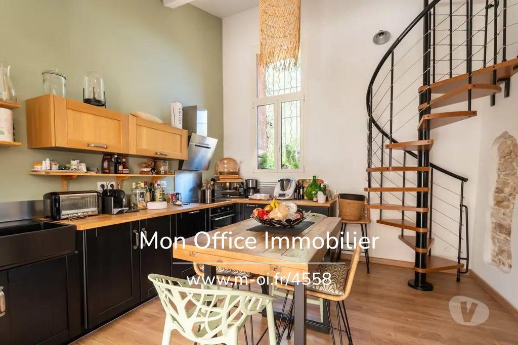 Vente Maison Bouches-du-Rhône La Ciotat - 13600 - Photos Vivastreet (4558-VCA.) Référence : 4558-VCA. - Maison rénovée quartier...
